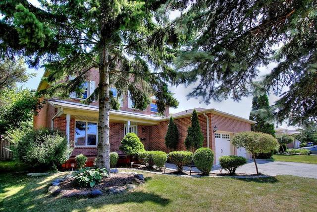 7 Dominy Dr, House detached with 4 bedrooms, 3 bathrooms and 2 parking in Ajax ON | Image 2