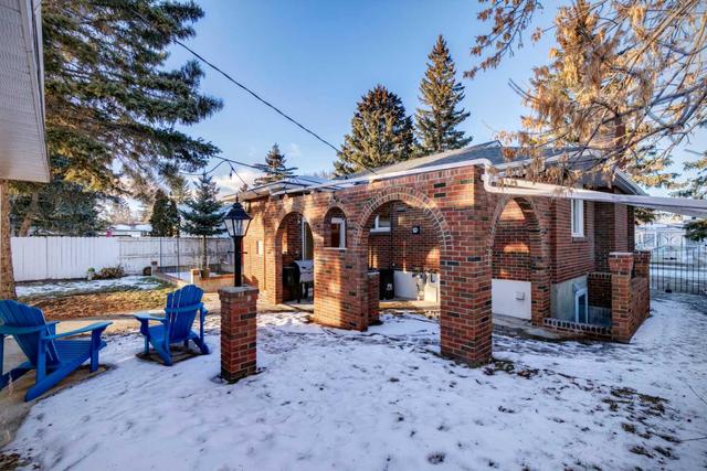 145 Hanover Road Sw, House detached with 3 bedrooms, 2 bathrooms and 4 parking in Calgary AB | Image 41