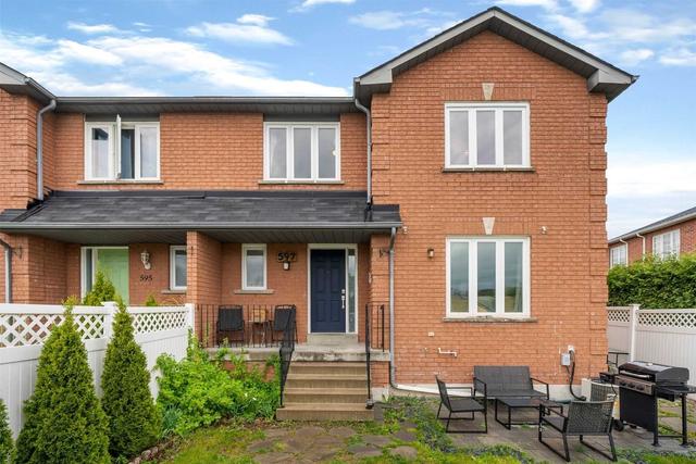 597 Walpole Cres, House attached with 3 bedrooms, 2 bathrooms and 8 parking in Newmarket ON | Card Image