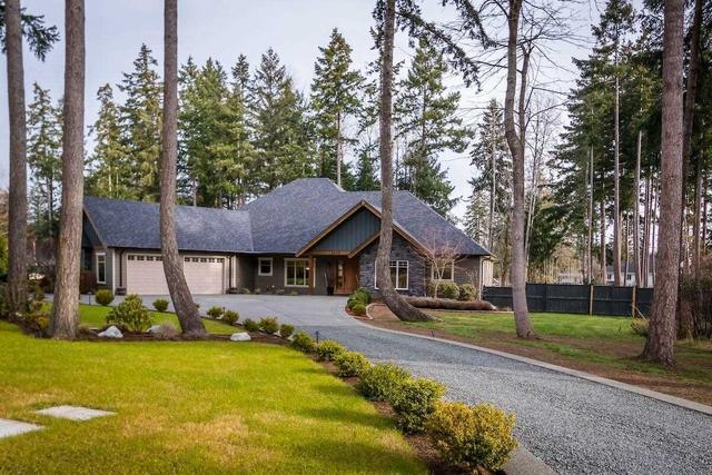 1832 Thurber Rd, House detached with 4 bedrooms, 3 bathrooms and 7 parking in Comox Valley B (Lazo North) BC | Image 1