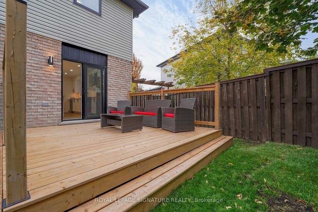 52 Watt St, House detached with 3 bedrooms, 3 bathrooms and 3 parking in Guelph ON | Image 30