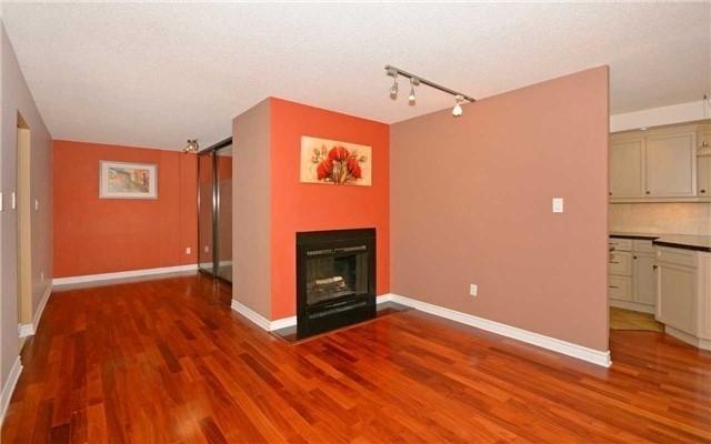 1101 - 211 St Patrick St, Condo with 2 bedrooms, 2 bathrooms and 1 parking in Toronto ON | Image 5
