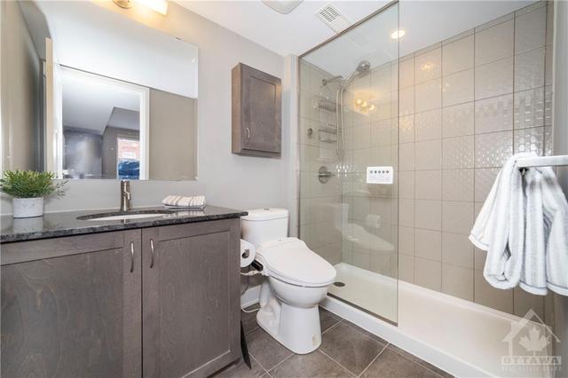 32 Holmwood Avenue, Condo with 2 bedrooms, 3 bathrooms and 1 parking in Ottawa ON | Image 15