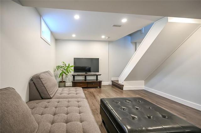 387 East 38th Street, House detached with 3 bedrooms, 2 bathrooms and 4 parking in Hamilton ON | Image 30