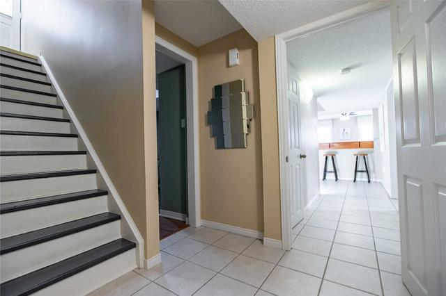 79 Munroe Cres, House detached with 3 bedrooms, 4 bathrooms and 3 parking in Guelph ON | Image 19