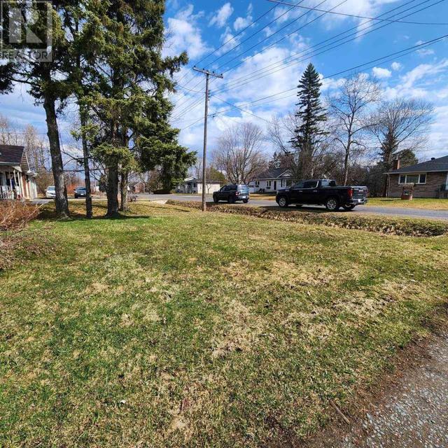 385 Whitney Ave, House detached with 2 bedrooms, 1 bathrooms and null parking in Sault Ste. Marie ON | Image 24