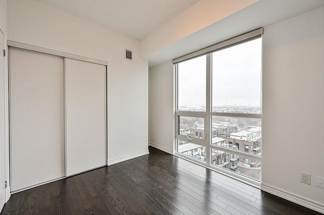 1002 - 7730 Kipling Ave, Condo with 2 bedrooms, 2 bathrooms and 1 parking in Vaughan ON | Image 11