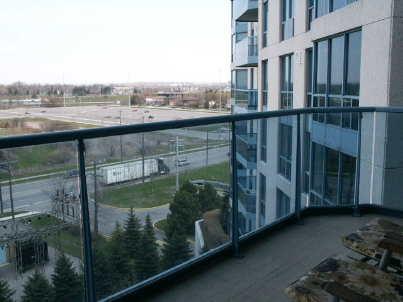 809 - 360 Watson St, Condo with 2 bedrooms, 2 bathrooms and 1 parking in Whitby ON | Image 2