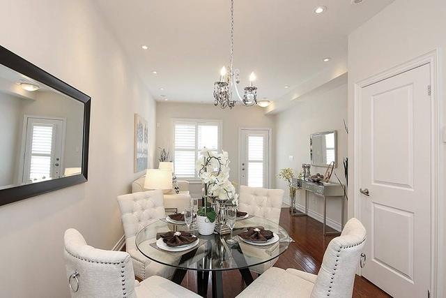 74 Hargrave Lane, Townhouse with 3 bedrooms, 3 bathrooms and 1 parking in Toronto ON | Image 7