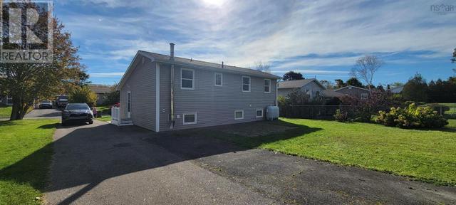 64 Holic Avenue, House detached with 3 bedrooms, 1 bathrooms and null parking in Cape Breton NS | Image 7
