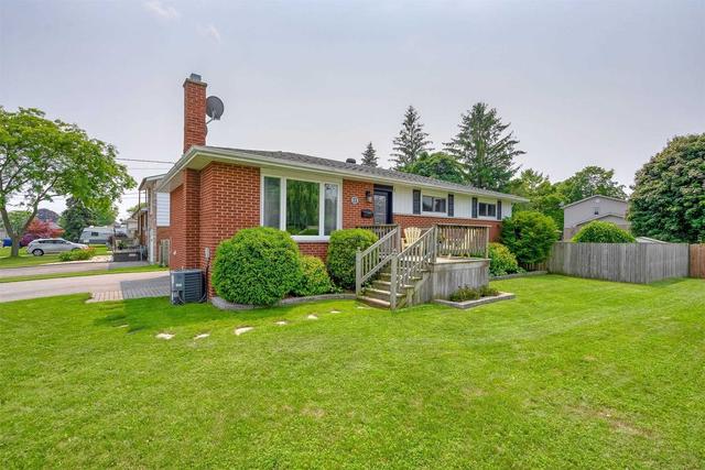 573 Burwash St, House detached with 3 bedrooms, 2 bathrooms and 4 parking in Cobourg ON | Image 12