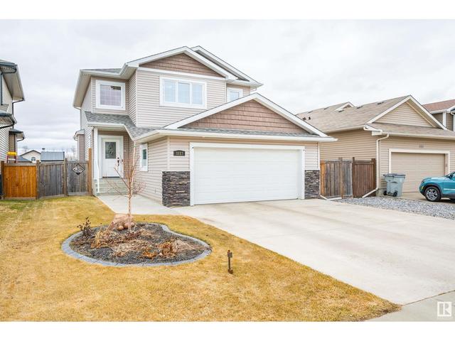 3817 52 St, House detached with 3 bedrooms, 3 bathrooms and null parking in Gibbons AB | Image 4