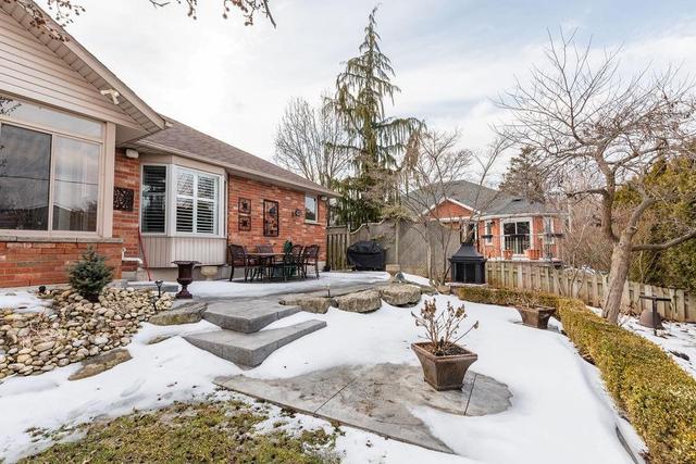 717 Bateman Court, House detached with 4 bedrooms, 3 bathrooms and 2 parking in Burlington ON | Image 31