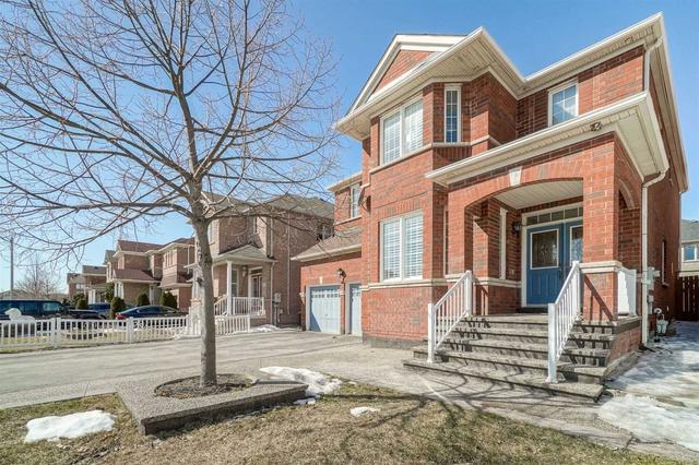14 Huntspoint Dr, House detached with 4 bedrooms, 4 bathrooms and 7 parking in Brampton ON | Image 12