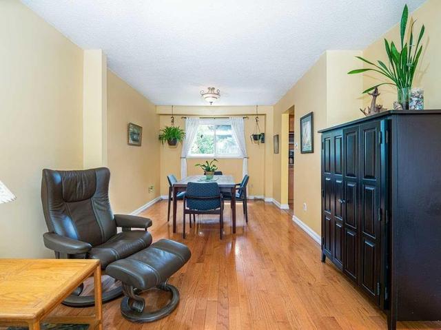 47 Massey St, House detached with 4 bedrooms, 3 bathrooms and 2 parking in Brampton ON | Image 5