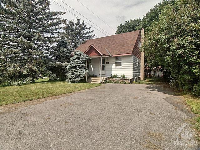 69 Rita Avenue, House detached with 3 bedrooms, 1 bathrooms and 5 parking in Ottawa ON | Image 1