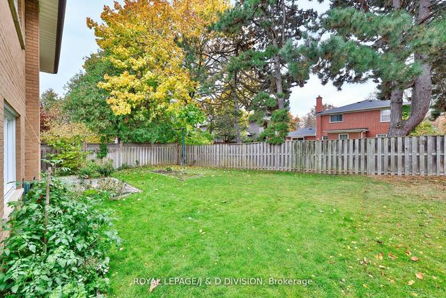 29 Longfield Rd, House detached with 4 bedrooms, 3 bathrooms and 6 parking in Toronto ON | Image 27