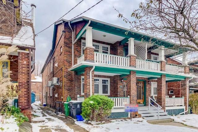 Upper - 27 Hammersmith Ave, House detached with 2 bedrooms, 1 bathrooms and 1 parking in Toronto ON | Image 1