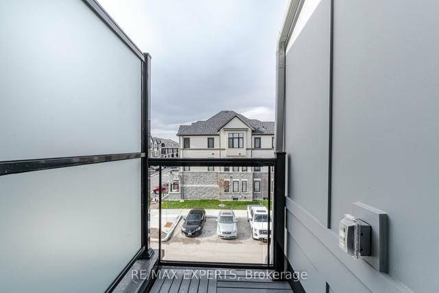 402 Okanagan Path, House attached with 3 bedrooms, 3 bathrooms and 2 parking in Oshawa ON | Image 17