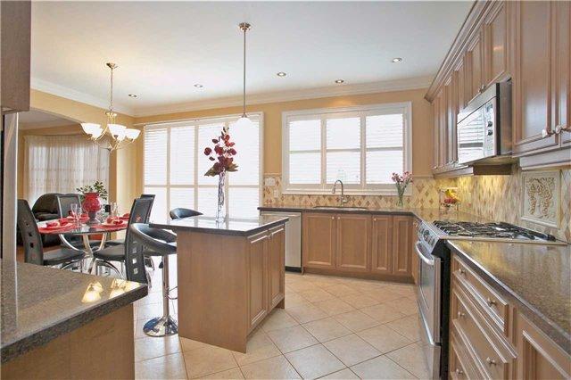 61 Dimarino Dr, House detached with 4 bedrooms, 5 bathrooms and 4 parking in Vaughan ON | Image 8