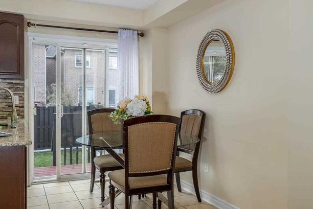 96 Brussels Ave W, House attached with 3 bedrooms, 4 bathrooms and 3 parking in Brampton ON | Image 6