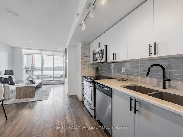 304 - 3091 Dufferin St, Condo with 2 bedrooms, 2 bathrooms and 1 parking in Toronto ON | Image 8