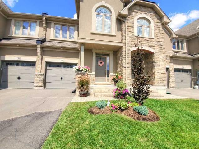 2398 Natasha Circ, House attached with 3 bedrooms, 3 bathrooms and 4 parking in Oakville ON | Image 12