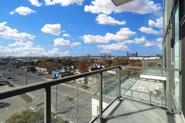 801 - 1195 The Queensway St, Condo with 2 bedrooms, 2 bathrooms and 1 parking in Toronto ON | Image 4