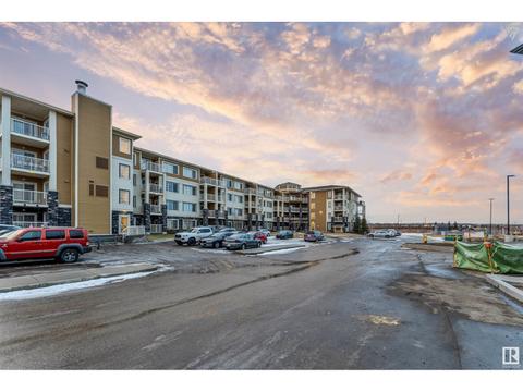 115 - 3670 139 Av Nw, Condo with 2 bedrooms, 2 bathrooms and null parking in Edmonton AB | Card Image