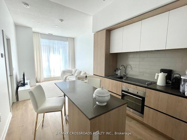 303 - 34 Tubman Ave, Condo with 1 bedrooms, 2 bathrooms and 1 parking in Toronto ON | Image 2