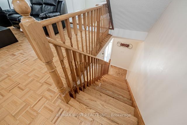 th18 - 375 Cook Rd, Townhouse with 3 bedrooms, 2 bathrooms and 3 parking in Toronto ON | Image 25