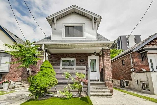 1211 Broadview Ave, House detached with 3 bedrooms, 3 bathrooms and 0 parking in Toronto ON | Image 1