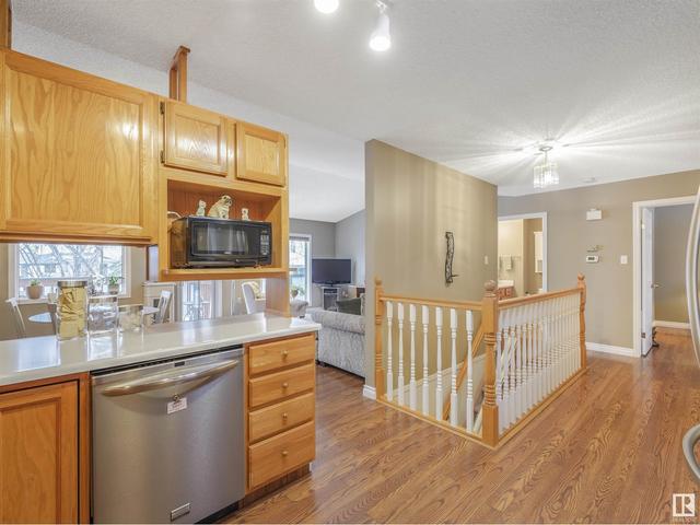 5 - 13217 155 Av Nw, House semidetached with 3 bedrooms, 2 bathrooms and 2 parking in Edmonton AB | Image 19
