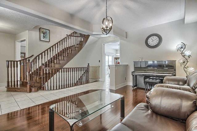 109 Lady Karen Cres, House detached with 4 bedrooms, 5 bathrooms and 6 parking in Vaughan ON | Image 30