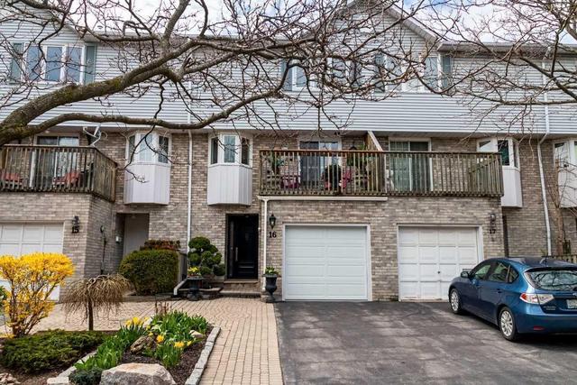 16 - 2299 Marine Dr, House attached with 2 bedrooms, 3 bathrooms and 1 parking in Oakville ON | Image 1