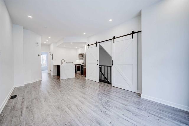 th2 - 11 Niagara St, Townhouse with 3 bedrooms, 2 bathrooms and 1 parking in Toronto ON | Image 39