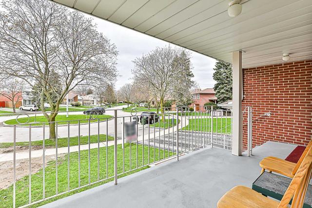26 Solway Crt, House detached with 4 bedrooms, 3 bathrooms and 4 parking in Toronto ON | Image 31