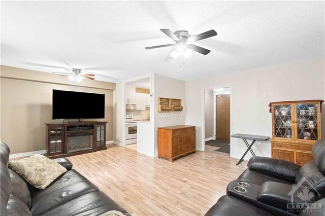 112 - 665 Bathgate Drive, Condo with 2 bedrooms, 1 bathrooms and 1 parking in Ottawa ON | Image 10