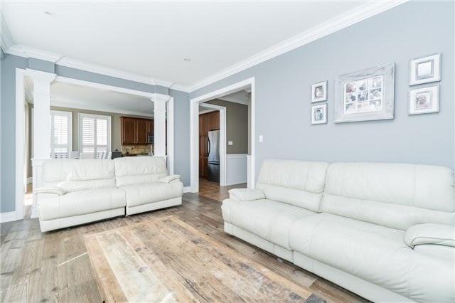 1130 Little Cres, House detached with 4 bedrooms, 3 bathrooms and 2 parking in Milton ON | Image 9