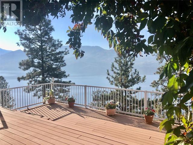 3040 Seclusion Bay Road, House detached with 3 bedrooms, 2 bathrooms and 5 parking in West Kelowna BC | Image 18