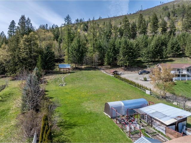5469 Cory Road, House detached with 1 bedrooms, 2 bathrooms and null parking in Central Kootenay A BC | Image 52