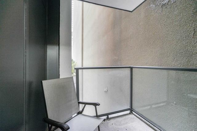 302 - 30 Hayden St, Condo with 2 bedrooms, 1 bathrooms and 0 parking in Toronto ON | Image 7
