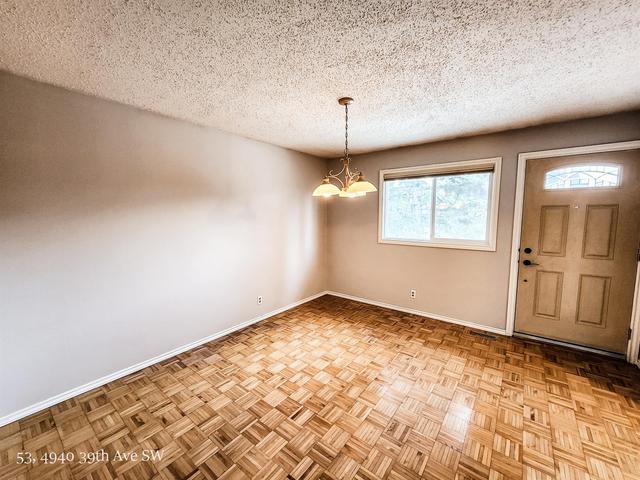 53 - 4940 39 Avenue Sw, Home with 3 bedrooms, 1 bathrooms and 1 parking in Calgary AB | Image 17