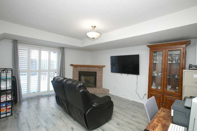 5 - 53 Aspen Park Way, Townhouse with 3 bedrooms, 3 bathrooms and 2 parking in Whitby ON | Image 11