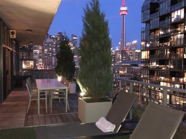 Ph2 - 650 King St W, Condo with 2 bedrooms, 2 bathrooms and 2 parking in Toronto ON | Image 3
