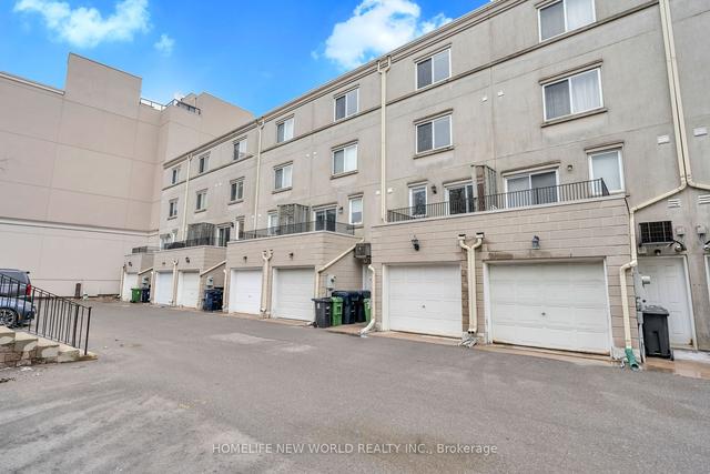 66f Finch Ave W, Townhouse with 3 bedrooms, 3 bathrooms and 2 parking in Toronto ON | Image 26