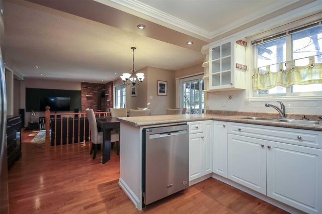 97 Wildwood Dr, House detached with 4 bedrooms, 3 bathrooms and 8 parking in Wasaga Beach ON | Image 5