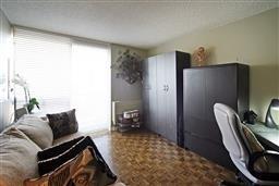 2837 - 33 Harbour Sq, Condo with 2 bedrooms, 2 bathrooms and 1 parking in Toronto ON | Image 5