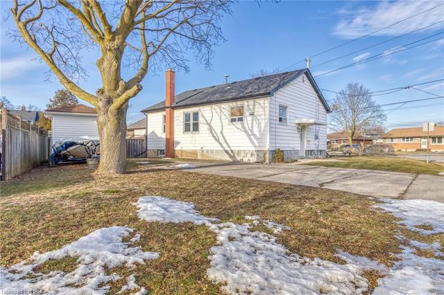 397 Grantham Avenue, House detached with 4 bedrooms, 2 bathrooms and 2 parking in St. Catharines ON | Image 21