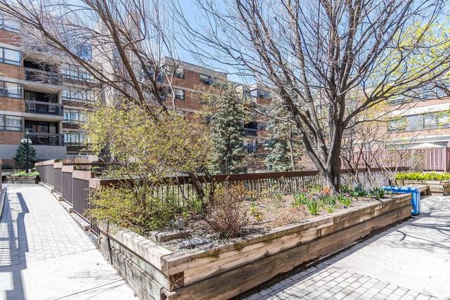 th7 - 89 Mccaul St, Townhouse with 3 bedrooms, 3 bathrooms and 0 parking in Toronto ON | Image 19